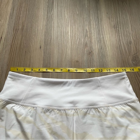 Calia Athletic Skort Small White Ivory Tulip Hem Size M Golf Tennis Pickleball - Picture 5 of 13